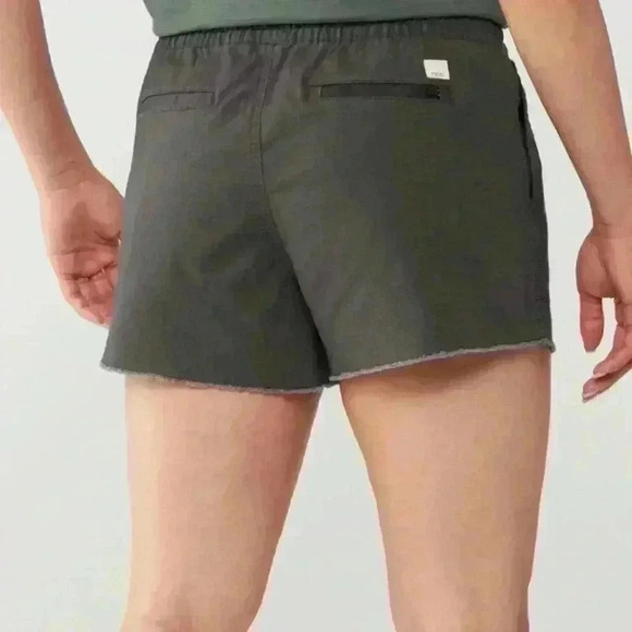 NWT Vuori
Vintage Ripstop
Shorts - Women's Sz L $68 - Picture 4 of 6